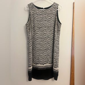 Lightweight end of summer/early fall black & white shift dress